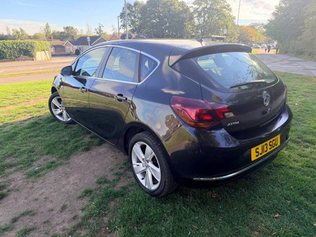 2013 Vauxhall Astra 1.4i 16V SRi 5dr