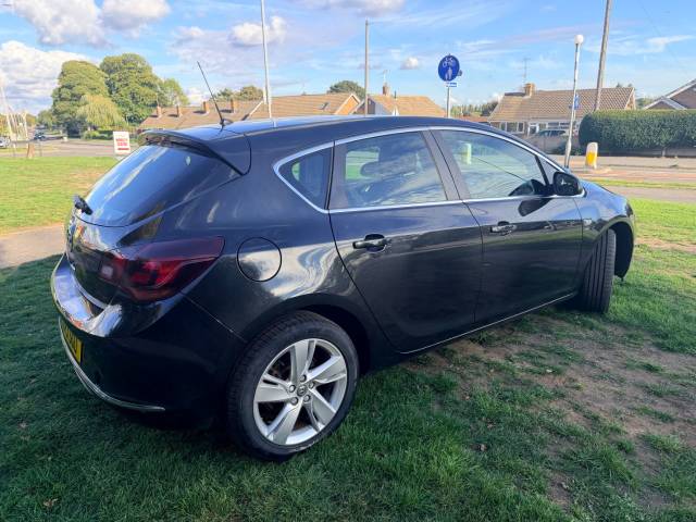 2013 Vauxhall Astra 1.4i 16V SRi 5dr